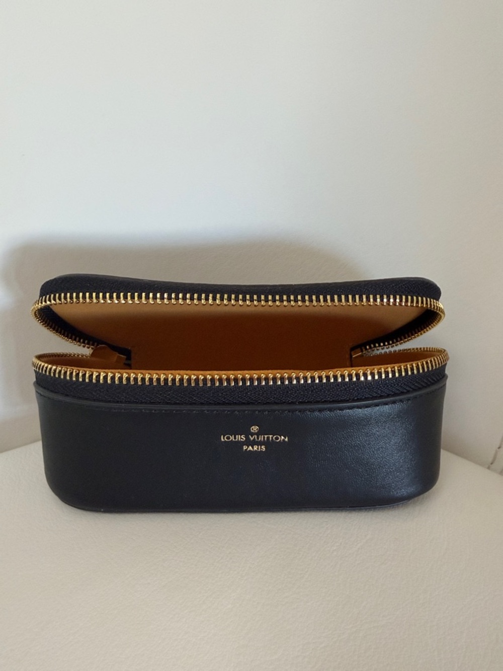 Louis Vuitton Brown Monogram Sunglasses Case pouch GM $590